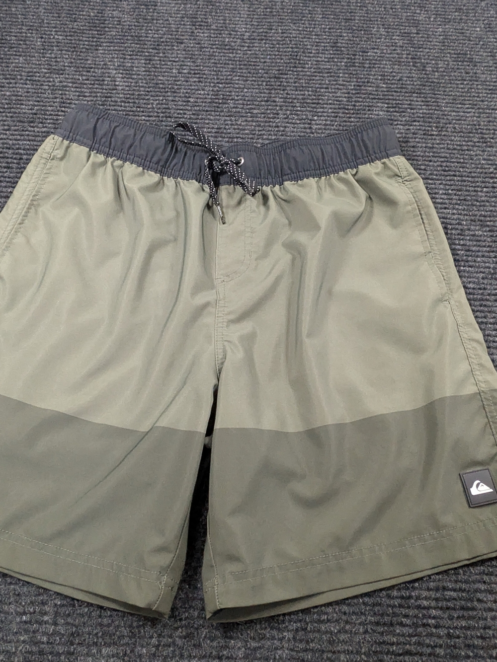Quiksilver Men’s Olive Two-Tone Swim Trunks with Black Waistband